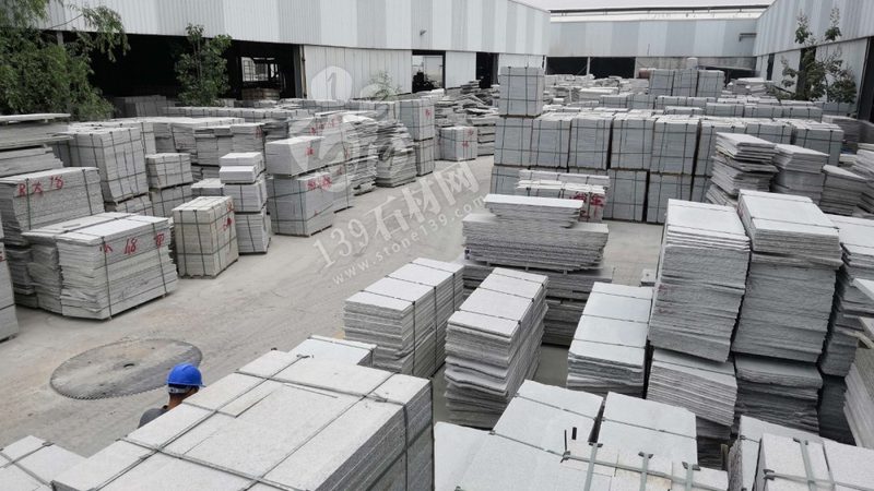 在性价比的考量上，我们需要关注以下几个方面：