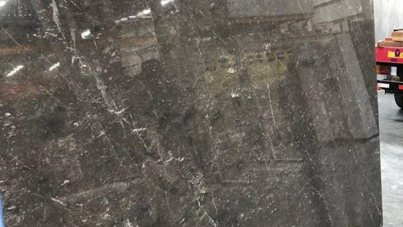 花岗岩芝麻黑：揭秘其独特魅力与选购要点**