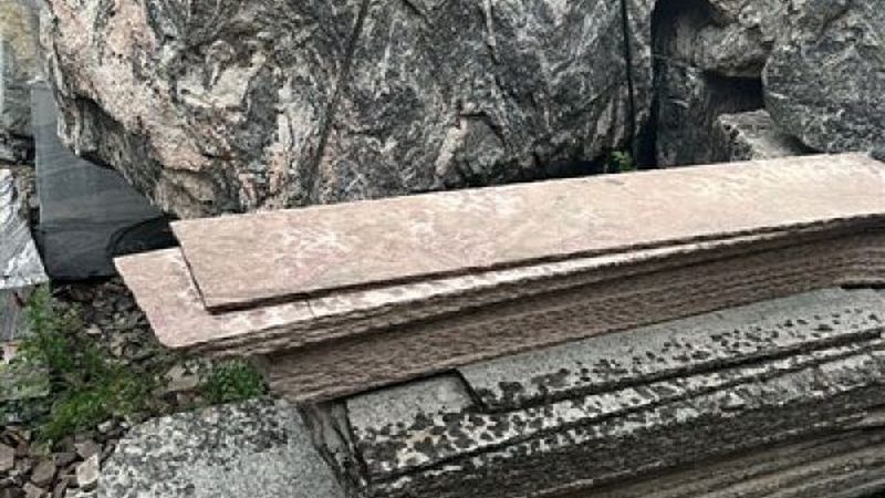 石材批发报价通常由以下几部分构成：