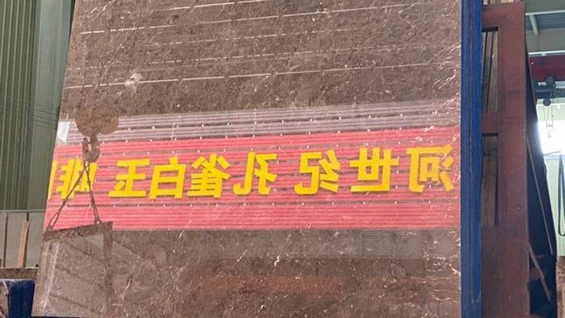 橱柜台面石英石与人造石：材质对比与选购要点